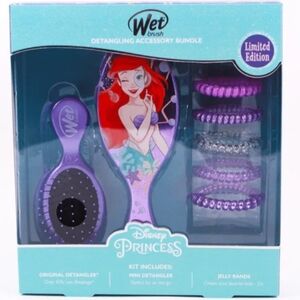 Wet Brush Disney Princess Detangling Accessory Bundle - Purple
